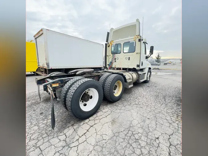 2018 FREIGHTLINER/MERCEDES CASCADIA 125