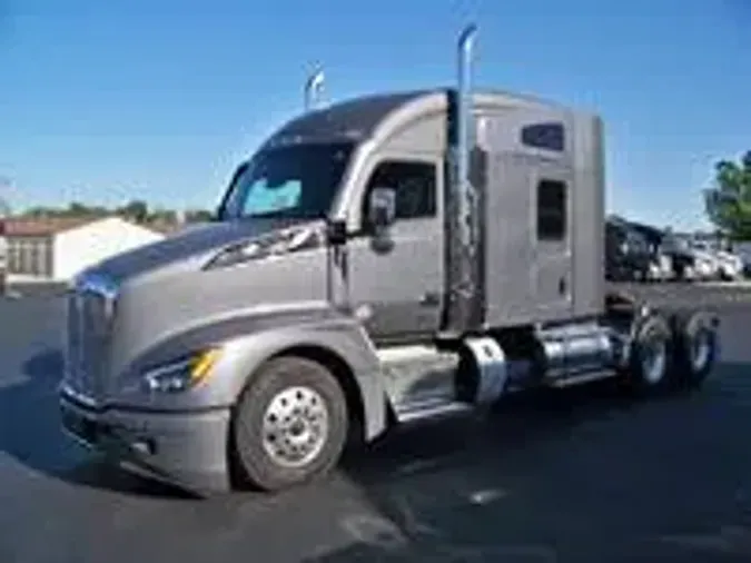 2025 Kenworth T680