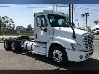 2017 Freightliner Corp. CASCADIA