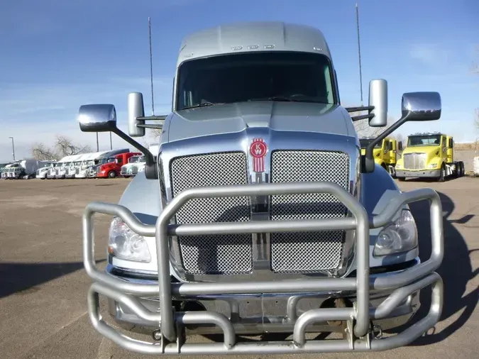 2022 Kenworth T680