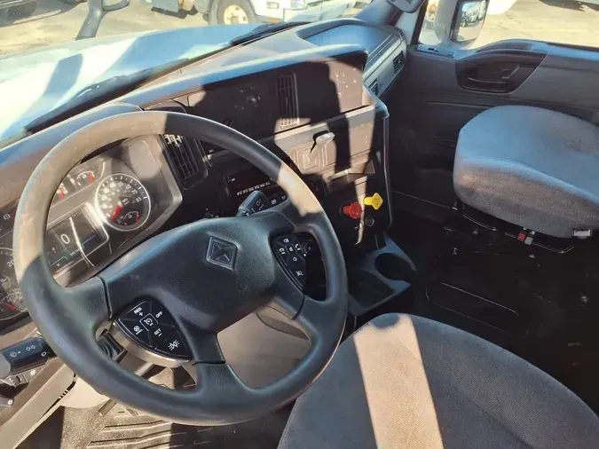 2019 NAVISTAR INTERNATIONAL LT625 SLPR CAB