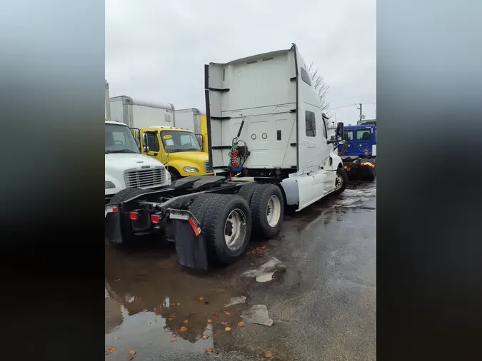 2019 NAVISTAR INTERNATIONAL LT625 SLPR CAB