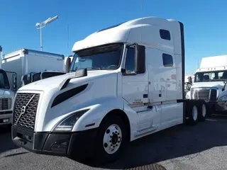 2019 VOLVO VNL64T-760