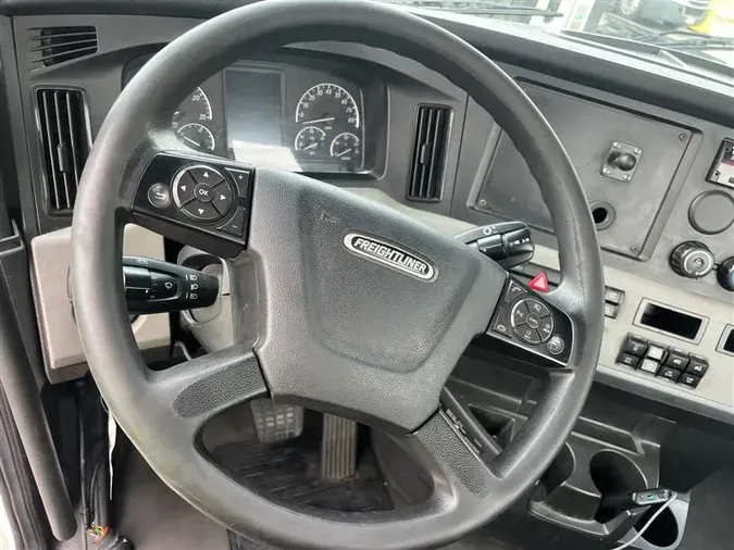 2021 FREIGHTLINER CA126a43dfadb3bebb602406ab14897131d10