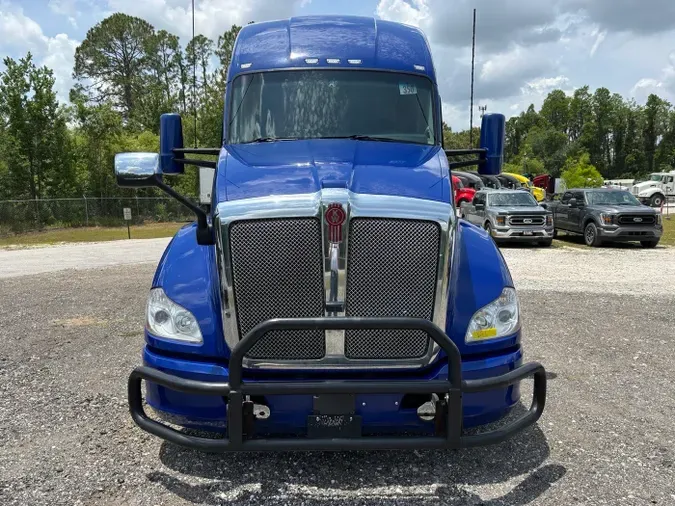 2022 Kenworth T680