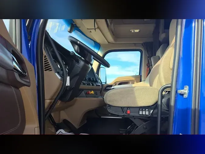 2021 KENWORTH T680a44031e351537b6acb38e7d51cb24eed