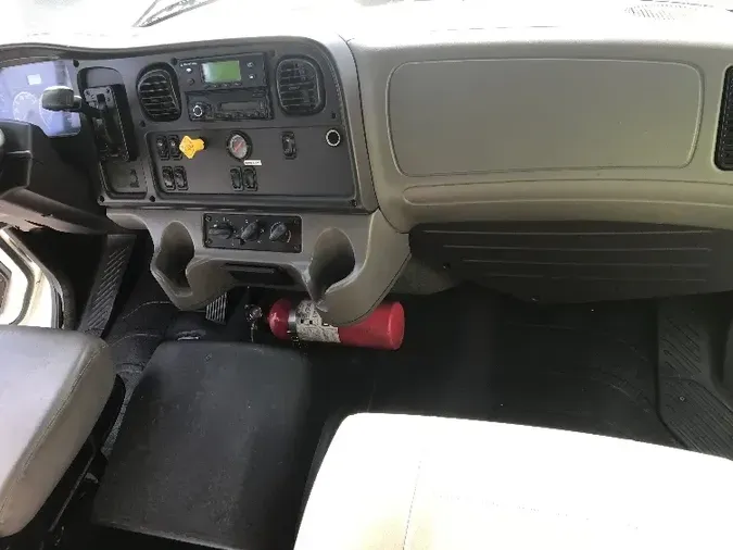 2016 Freightliner M2