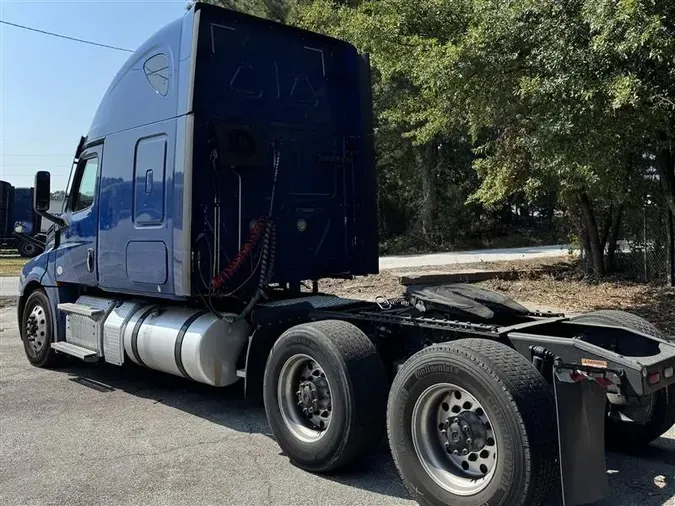 2020 FREIGHTLINER CA126a4420a64ada80035d910f2702a5bf830