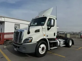 2017 FREIGHTLINER/MERCEDES CASCADIA 113