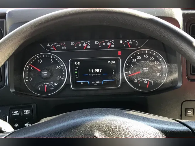 2022 INT LT625 6x4