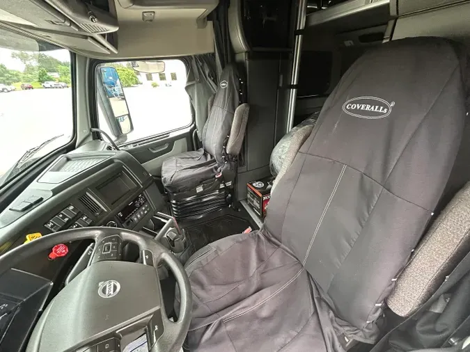 2021 Volvo VNL 860