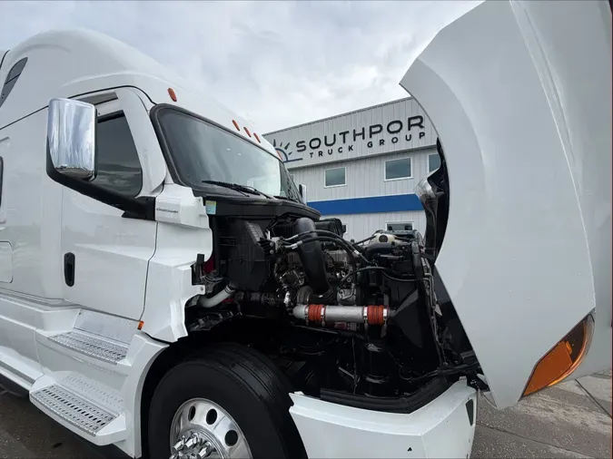 2024 Freightliner Cascadia 126a44b22752b751f4a00a7c18071e7957e