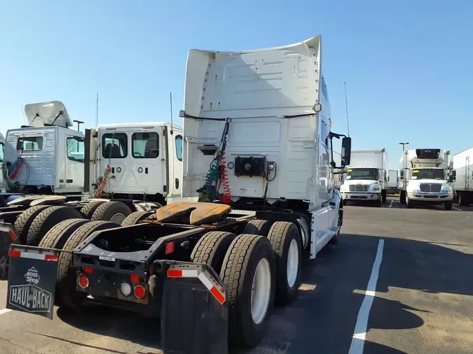 2020 VOLVO VNL64T-760