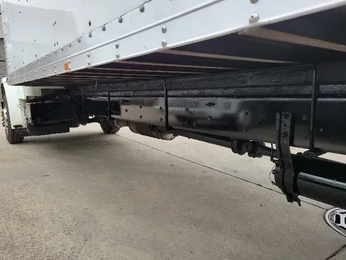 2015 FREIGHTLINER M2