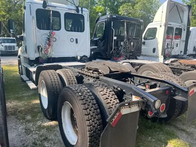 2019 FREIGHTLINER/MERCEDES CASCADIA 125