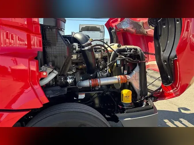 2022 FREIGHTLINER CA126