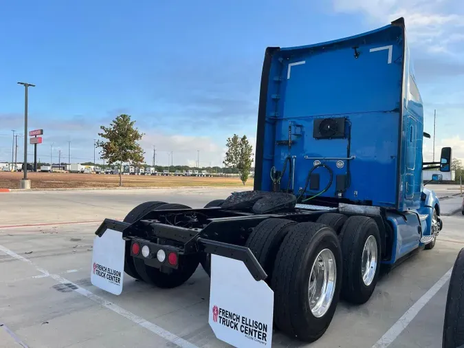 2022 Kenworth T680