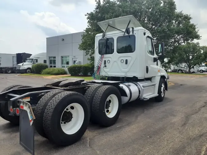 2019 FREIGHTLINER CASCADIA 125
