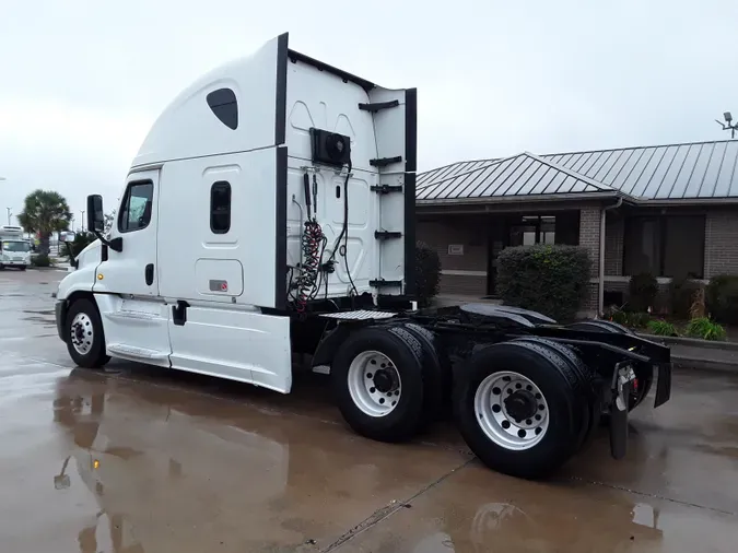 2020 FREIGHTLINER/MERCEDES CASCADIA 125