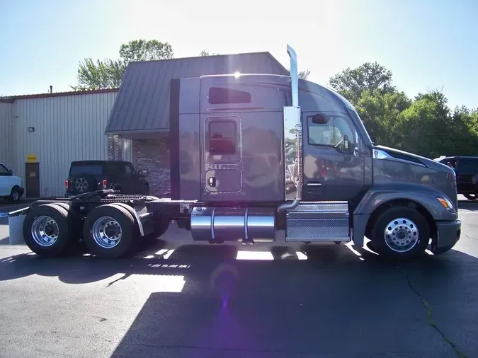 2025 Kenworth T680