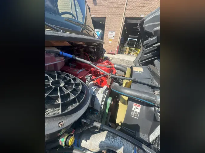2019 FREIGHTLINER M2 106