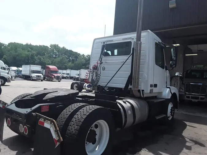 2016 VOLVO VNL42TRACTOR