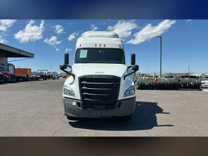 2019 Freightliner Cascadia 126