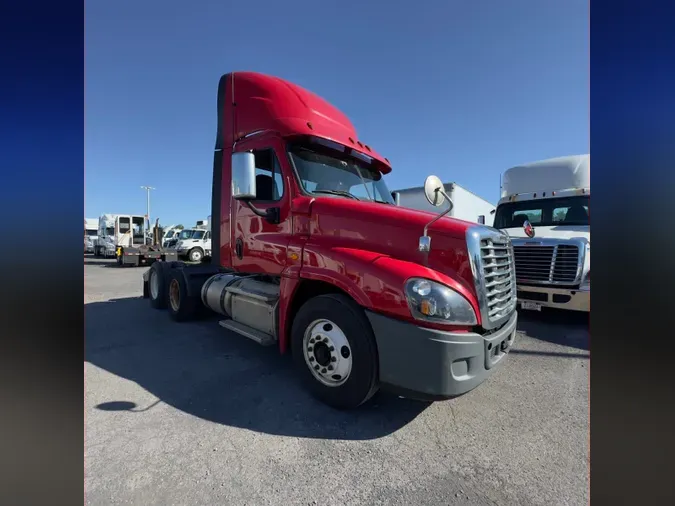 2019 FREIGHTLINER CASCADIA 125