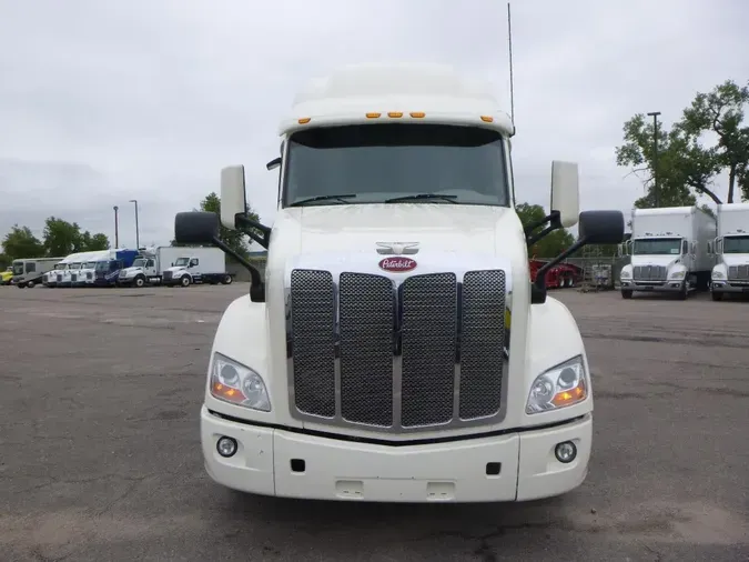 2022 Peterbilt 579