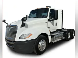 2020 International LT625