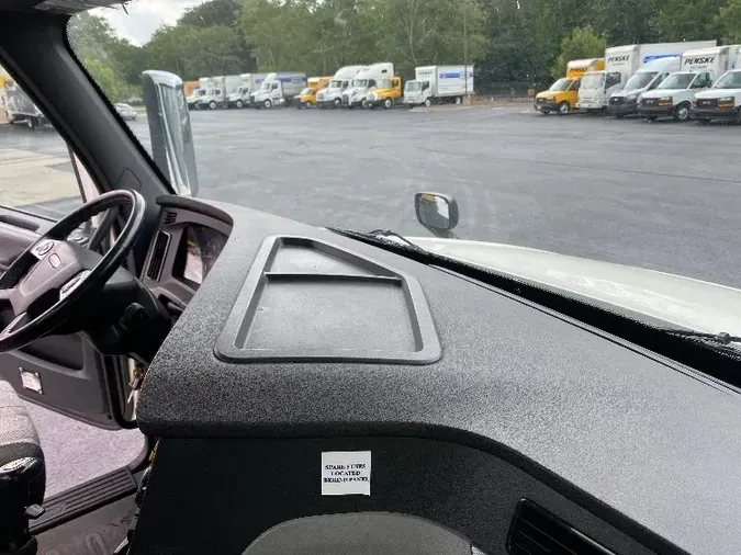 2018 Freightliner T12664ST