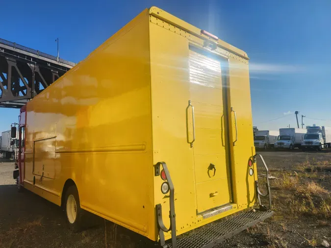 2016 Freightliner MT55