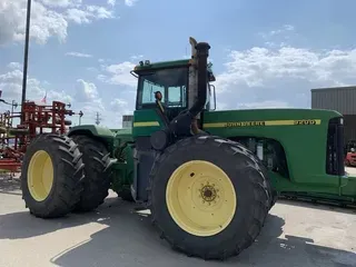 2000 John Deere 9200