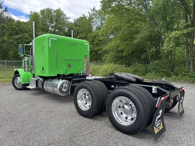 2021 Peterbilt 389