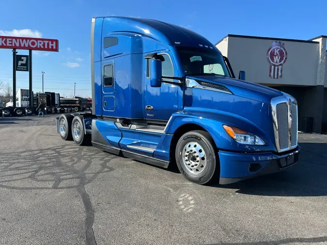 2025 Kenworth T680