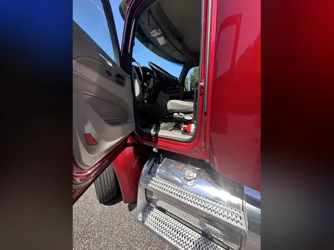 2022 Peterbilt 579