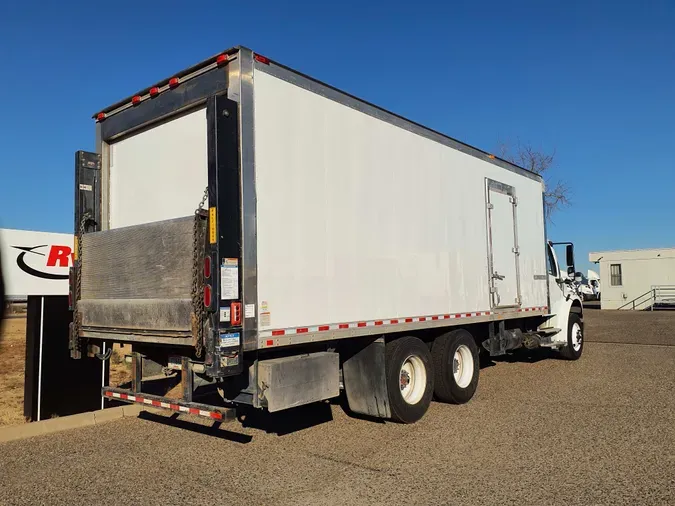 2017 FREIGHTLINER/MERCEDES M2 106