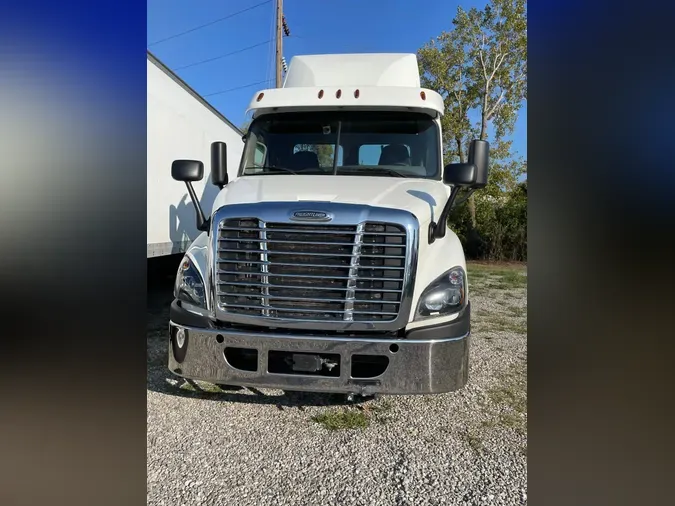 2018 FREIGHTLINER/MERCEDES CASCADIA 113