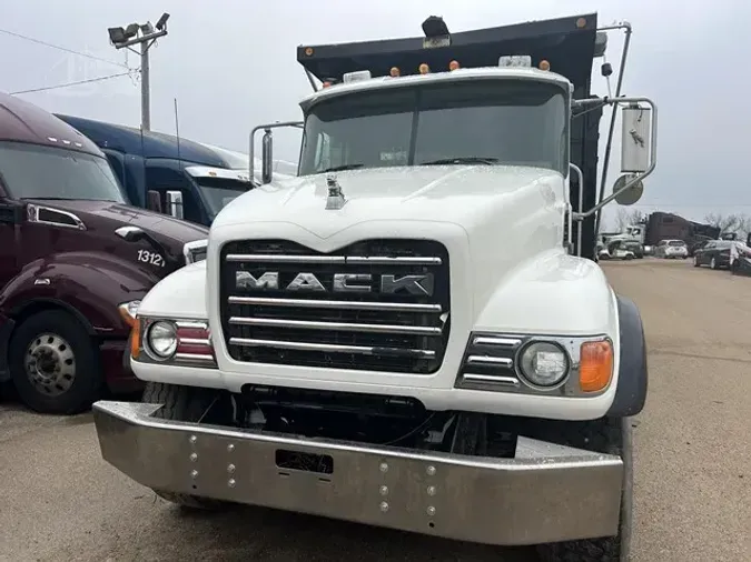 2007 MACK GRANITE CV713