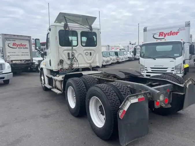 2019 FREIGHTLINER/MERCEDES CASCADIA 125