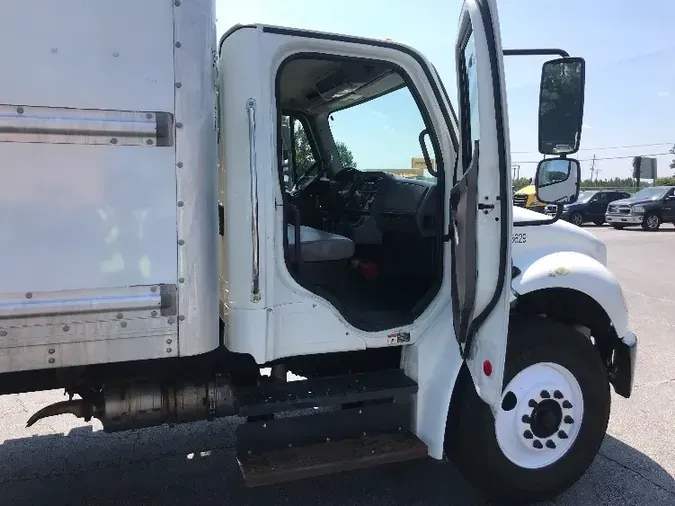 2018 Freightliner M2