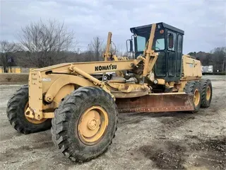 2001 KOMATSU GD530A