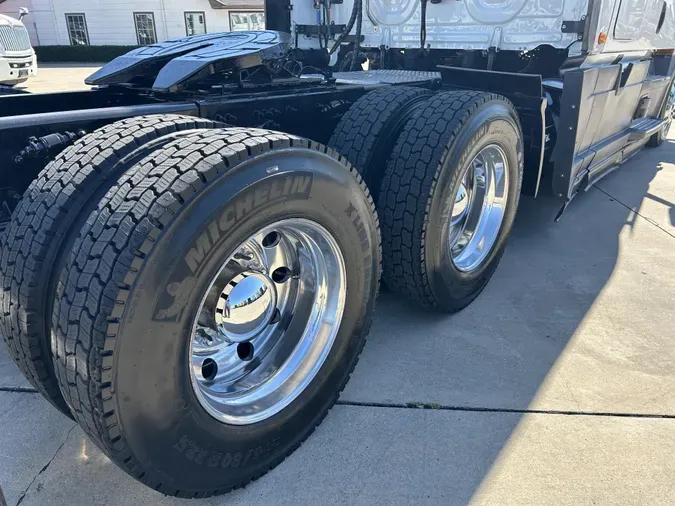 2021 Freightliner Cascadia