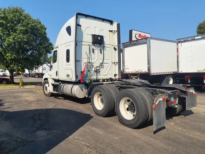 2019 FREIGHTLINER CASCADIA 125