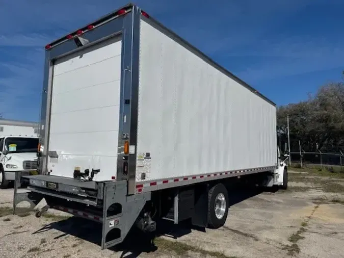 2018 FREIGHTLINER/MERCEDES M2 106