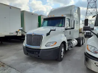 2019 NAVISTAR INTERNATIONAL LT625 SLPR CAB