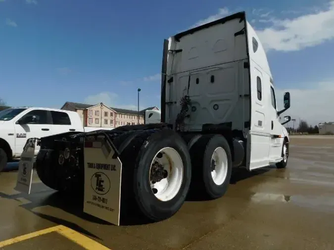 2020 Freightliner Cascadia