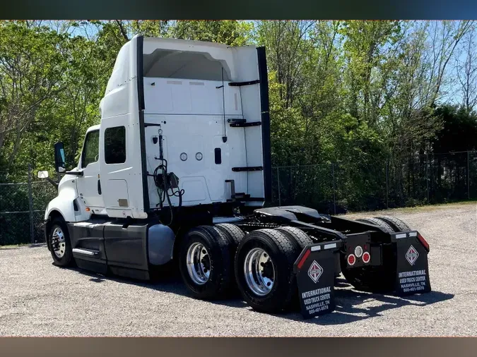 2022 INT LT625 6x4