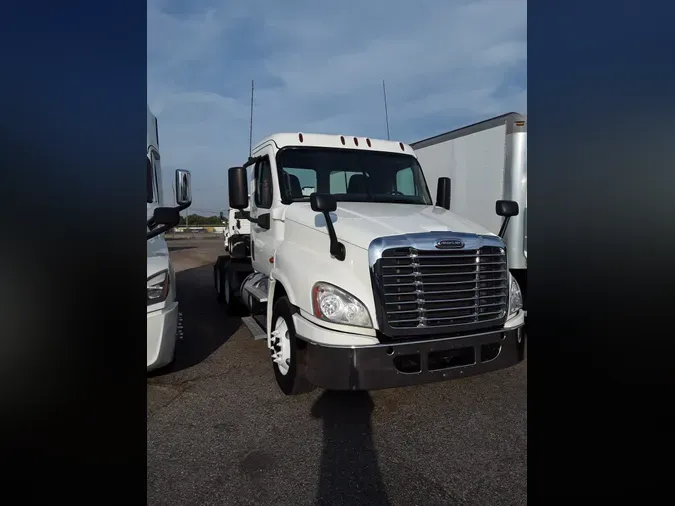 2016 FREIGHTLINER/MERCEDES CASCADIA 125