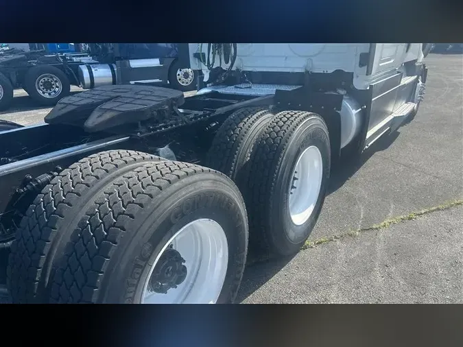 2020 FREIGHTLINER CA126
